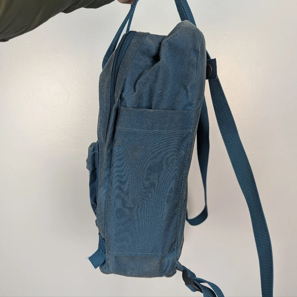 Fjallraven Classic Kånken Teal Backpack 16L
